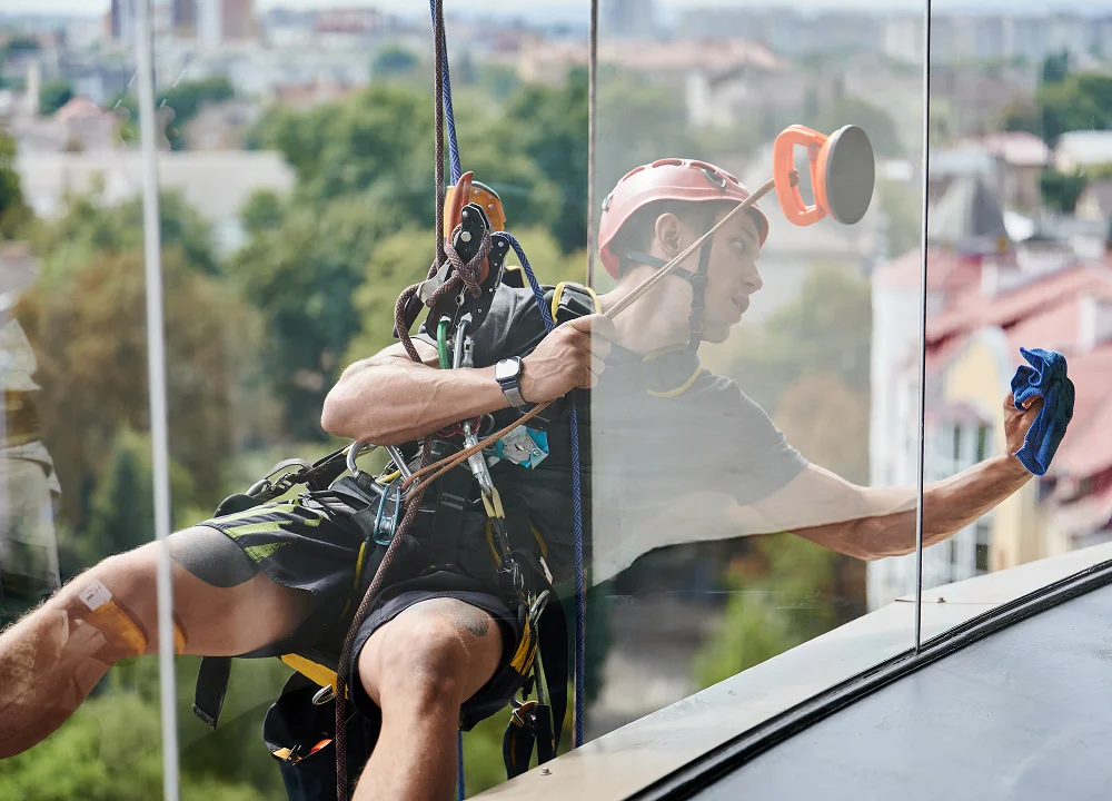 What should window cleaners look for in a CRM and route platform